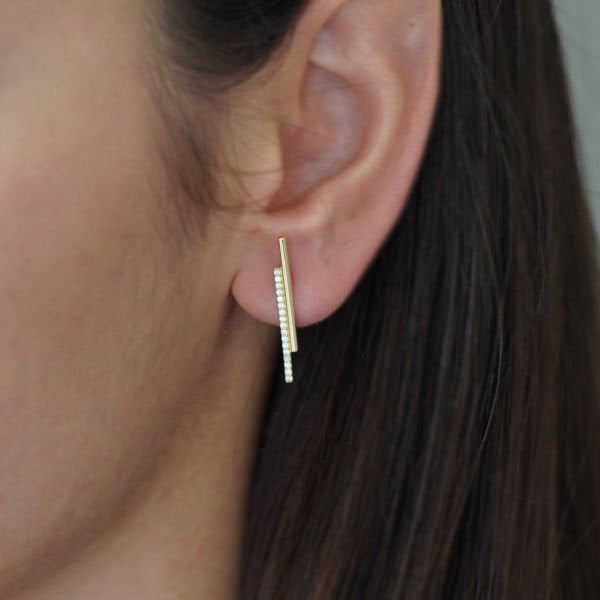 Taşlı Çizgi Küpe