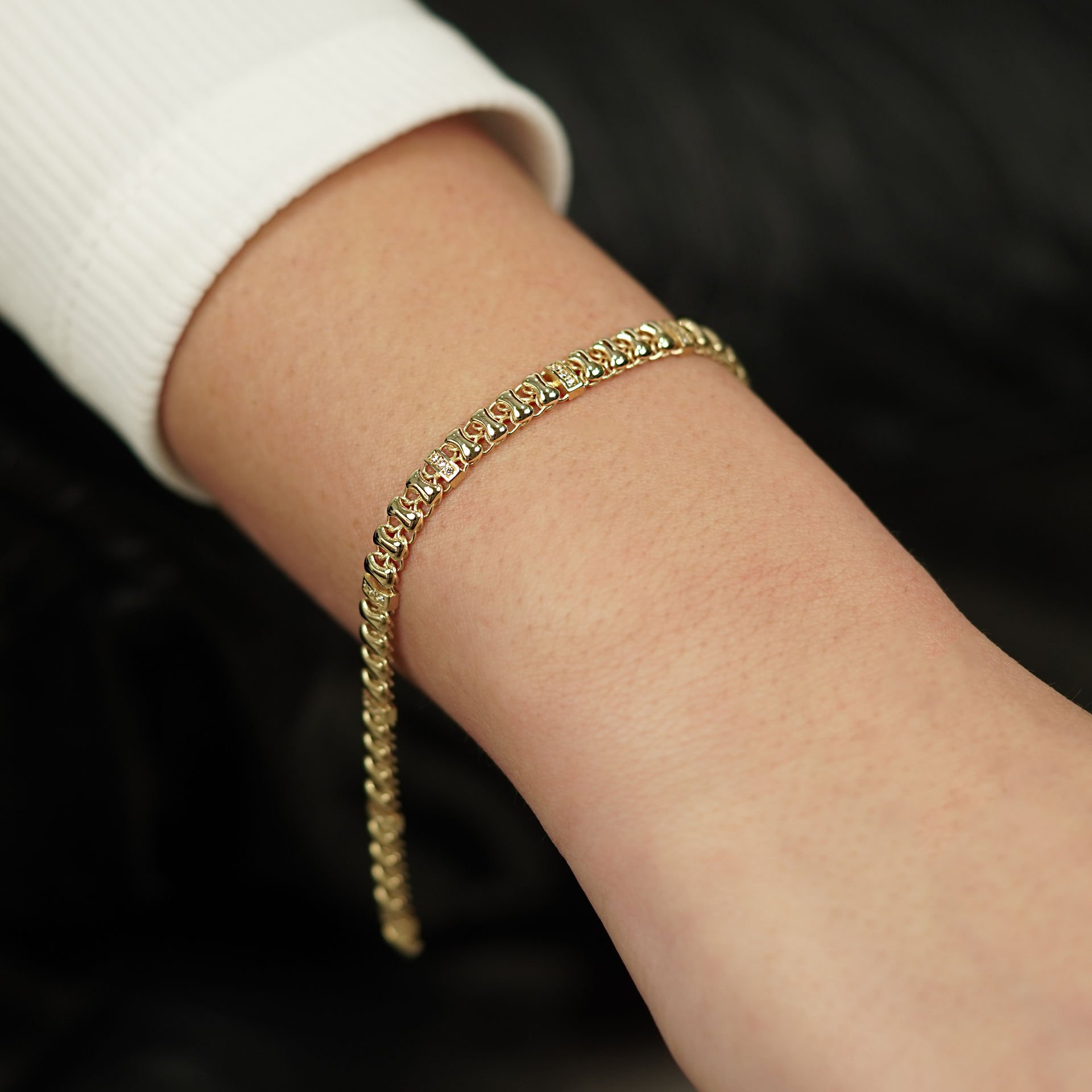 Sıralı Kutu Bileklik